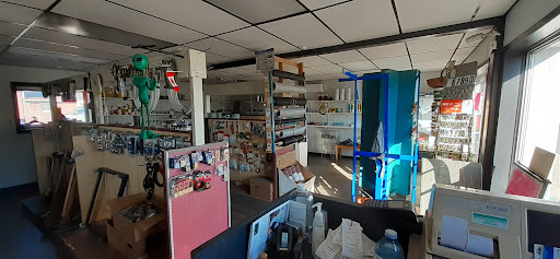 saylor hardware - Visual