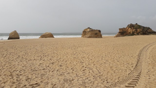 Praia dos Três Irmãos