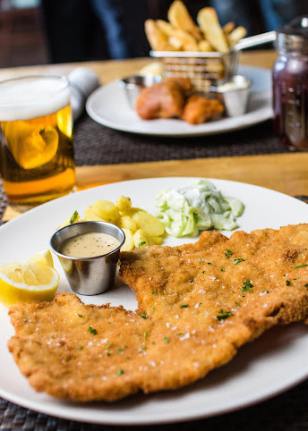 Spago Budapest by Wolfgang Puck by null