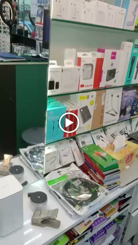 Safe mobiles&watches,Electra Road, Al Markaziya, Abu Dhabi - صورة 3