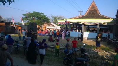 Photos of Depan Desa Cengkalsewu