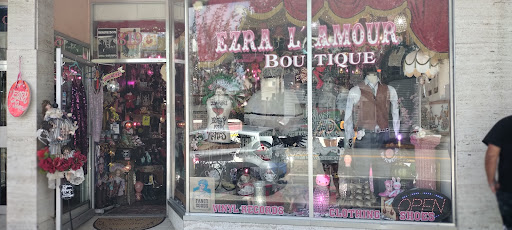 Ezra L'Amour Gallery - United States
