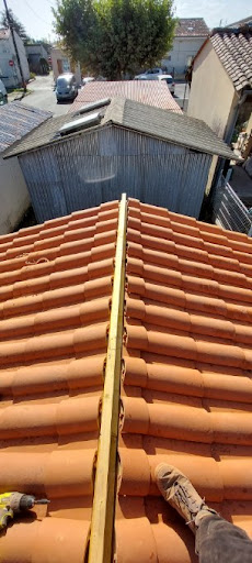 Photo de Diamant Toiture - Couvreur - Entreprise de couverture - Rénovation toiture - Saintes (17)