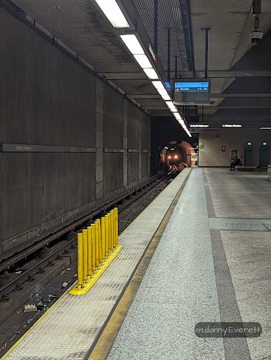 Wilshire / Vermont Station