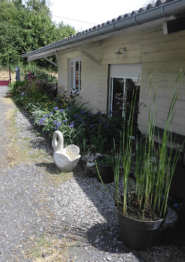 Photo de Camping Au Vert de L' Authie, accueil camping-car, piscine, étang de pêche ,bar brasserie à Auxi-le-Château (62390)