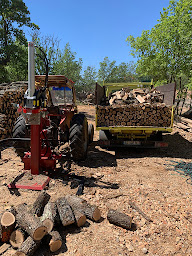 Photo n°3 de fsb à Nans-les-Pins (Magasin de bois de chauffage)