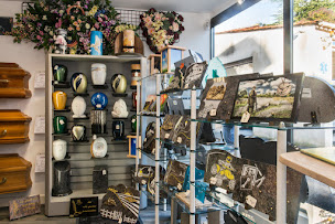 Photo n°19 de Pompes Funèbres Centrales Mizrahi à Barbezieux-Saint-Hilaire (Entreprise de pompes funèbres)