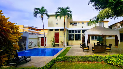 Urdesa Suites Hotel