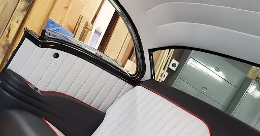 Hot threads custom upholstery - Thumbnail