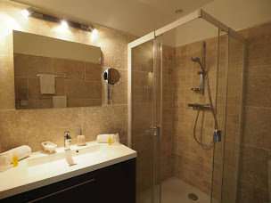 Photo n°3 de Le Clos des Cyprès-Maison d hôtes de charme et table Gourmande-Saint Rémy de Provence à Graveson (Hôtel)