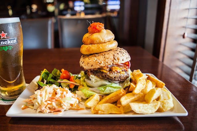 Henrys Bar & Restaurant