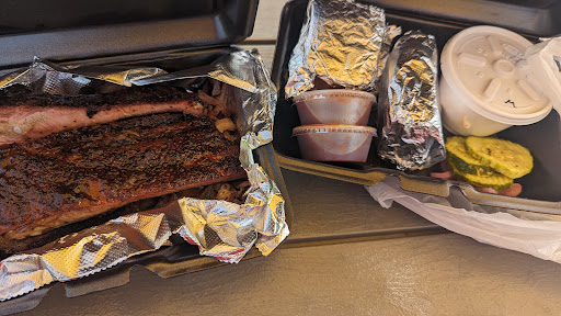 Messy Mike's Barbecue and Catering Logo