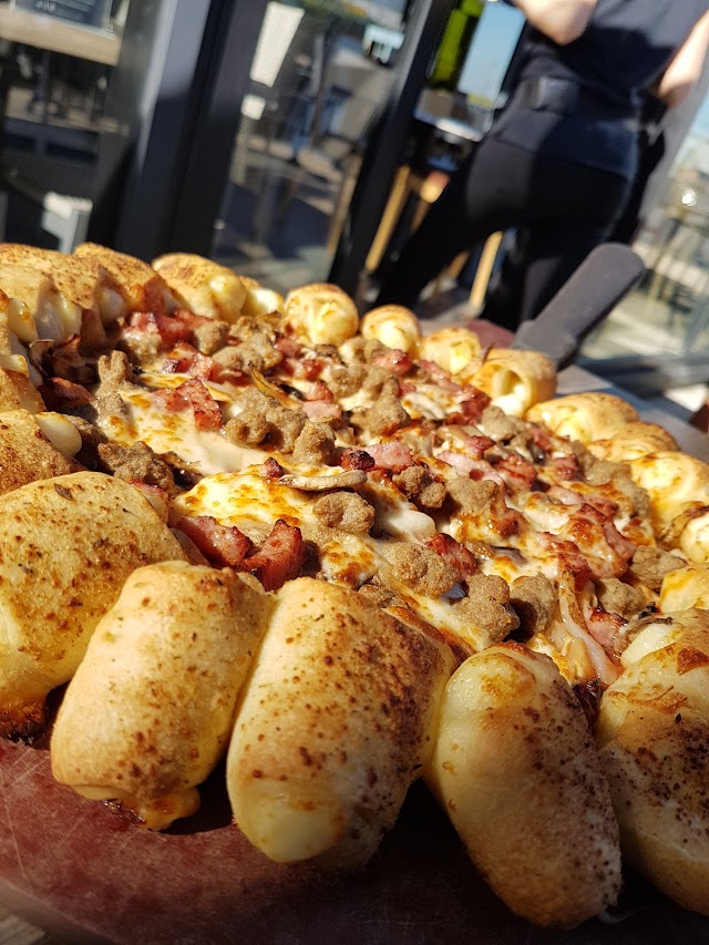 PIZZA HUT