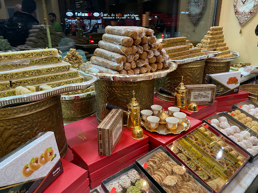 Azzam Restaurant - Visual