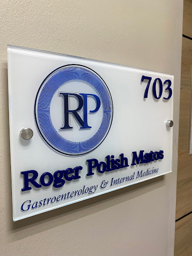 Roger Polish, MD - Gastroenterología - Thumbnail