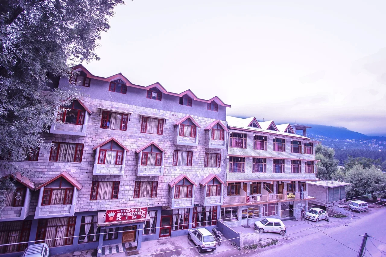 The HM Hotels and Resorts ( Manali Summer King )