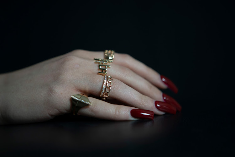 La Pera Collection