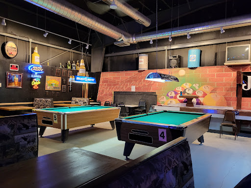 Dino's Hideaway & Lounge - Thumbnail