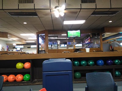 Holiday Lanes Bowling Center