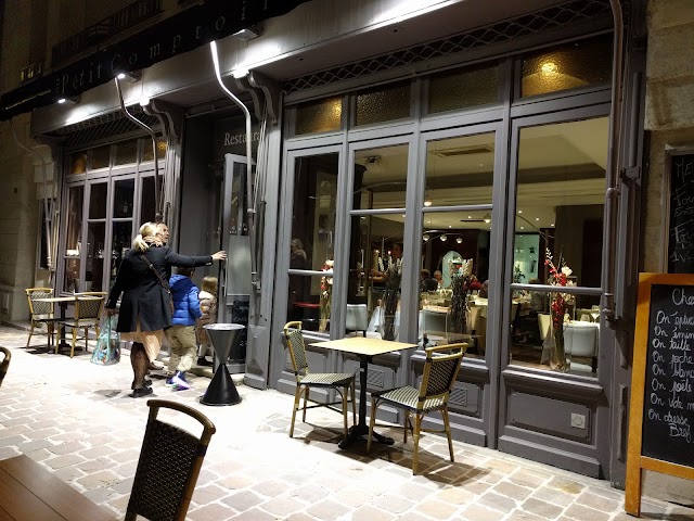 Au Petit Comptoir