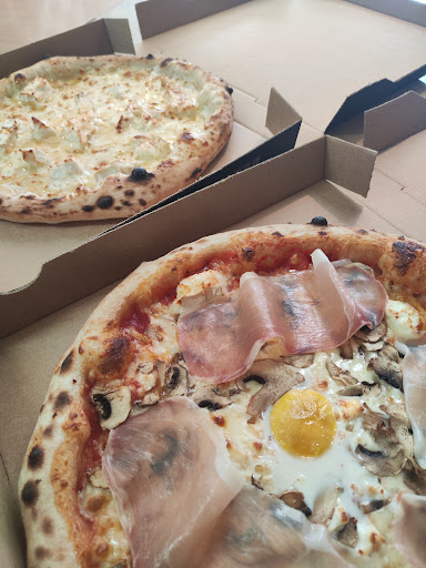 Photo 2 - El Maestro Pizza