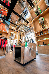 Photo n°8 de FUSALP VAL D'ISÈRE à Val-d'Isère (Magasin de vêtements)