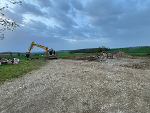 Photo n°10 de EMD-Entreprise Montage Démolition | Démantèlement Désamiantage Bardage Couverture | Gers-Toulouse-Agen à Saint-Léonard (Société de travaux publics)