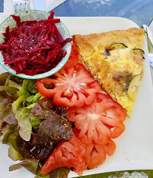 Photo n°11 de Maison Toussaint petit restaurant à Larochemillay (Restaurant méditerranéen)