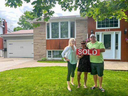 Jessica Hellard Real Estate Group - RE/MAX Finest Realty Inc., Brokerage - Thumbnail