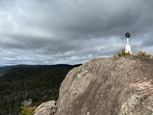 Tommys Rock Lookout - Thumbnail