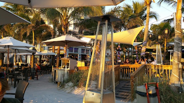 Bongo Beach Bar and Grille