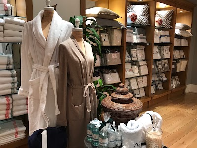 Photos of Williams Sonoma