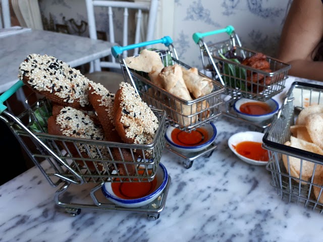 POPPY'S , Thai eatery