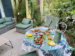 Photo n°30 de Aix en Provence . Studio et jardin, parking privé à Aix-en-Provence (Chambre d'hôtes)