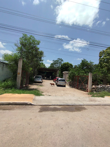 Taller Mecánico Automotriz "Hermanos Huchim"