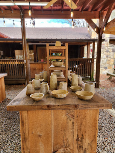 Alewine Pottery - Thumbnail