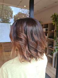 Photo n°15 de Au salon coiffure et esthétique à Saint-Romain-d'Ay (Salon de coiffure)