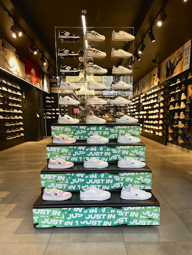 Platypus Shoes Dunedin - Thumbnail