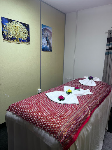 BOONATBEE Therapy & Spa