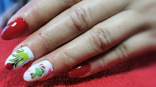 Bei Melly / Friseur - Fingernagel Fachstudio Melany Büttner - Thumbnail