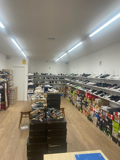 sneaker outlet sl - Thumbnail