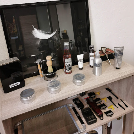 Chez le coiffeur peyrestortes - Thumbnail