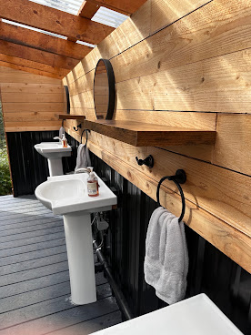 Alpenglow Luxury Camping by null