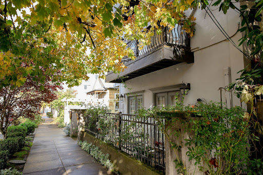Portland Vacation Rentals - Thumbnail