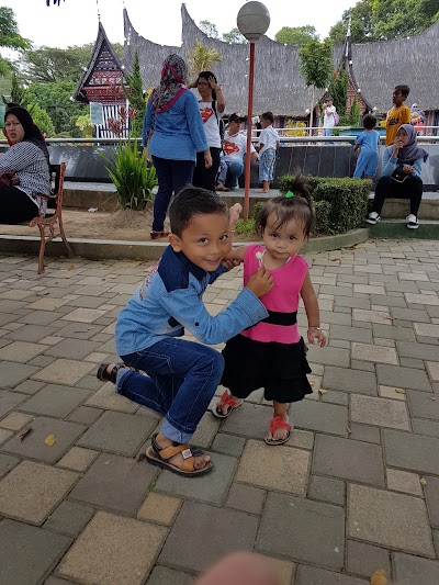 Photos of Kinantan Zoo