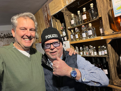 Fellner's Edelbrände mit Alpenstüberl - Thumbnail