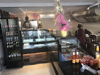 SURPRISE DE THAÏ à La Farlède