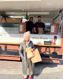 Photo n°26 de Food Truck : Conteneur à Burger à Le Havre (Restaurant de hamburgers)