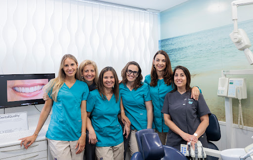 Clínica Dental NATURAL DENT Dra.Montse Granollers i Equip