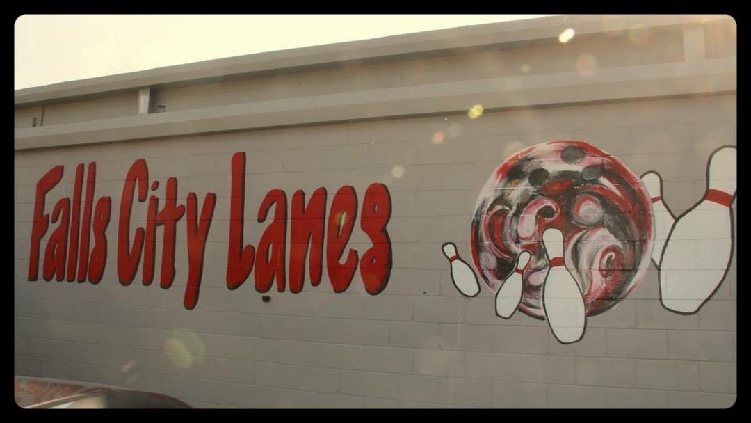 Falls City Lanes Bowling Alley in Falls City